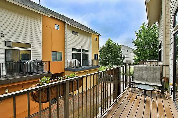 4122 Spencer St — Photo 16