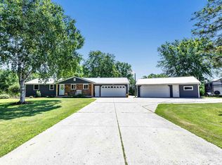 7345 Lemke Dr, Greenleaf, WI 54126