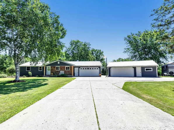 7345 Lemke Dr, Greenleaf, WI 54126