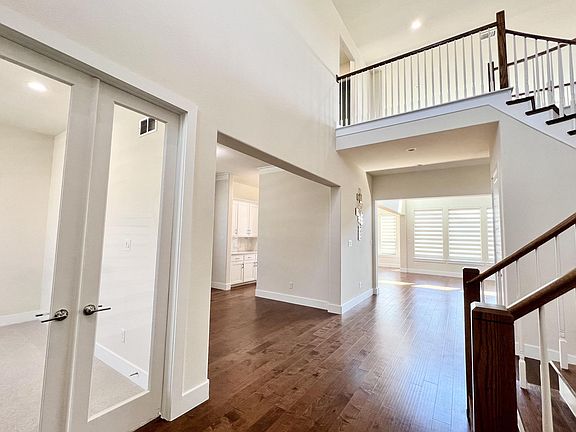 5th image of 643 Gannon Heights Ln