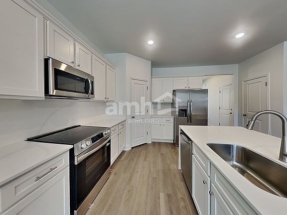 3rd image of 1459 Aquamarine Dr