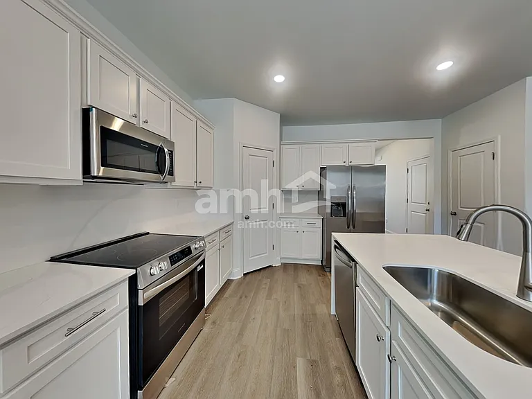 1459 Aquamarine Dr — Photo 3