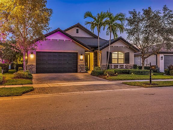 3rd image of 11320 Carrington Avenue