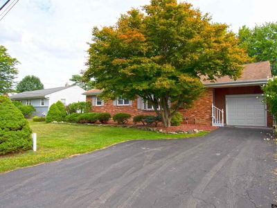 18 Wertman Ln, Loudonville, NY, 12211