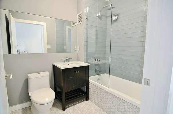 Rented by Park Property Advisors | media 27