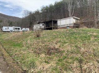 1625 Cougar Ln, Marion, VA 24354