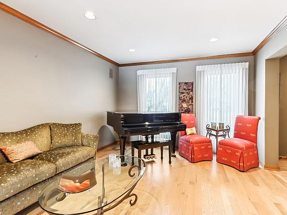 4th image of 1510 Parkfield Ct