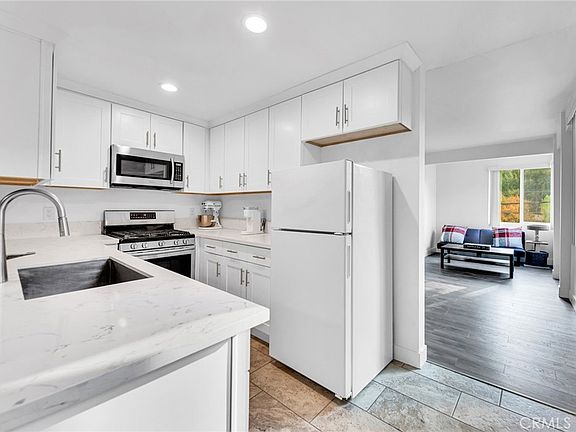 4th image of 1068 El Paso Dr #1070