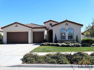 9903 Vale Royale Dr, Bakersfield, CA