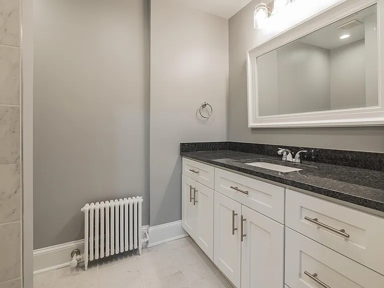 2035 37th St NW — Photo 25