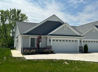 61243 Eleven Mile Rd #1, South Lyon, MI 48178