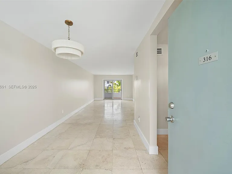 1610 Lenox Ave #316 — Photo 9