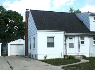 24720 Cloverlawn Ave, Oak Park, MI 48237