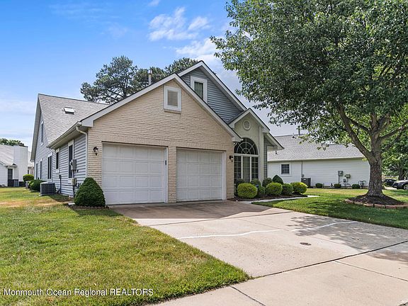 2nd image of 1643 Sweetbay Drive