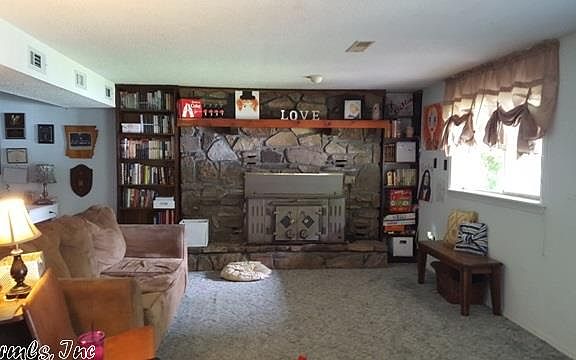 5th image of 1106 Pearl Dr