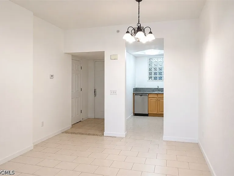 12515 McGregor Blvd #104 — Photo 6