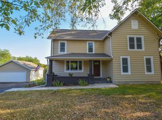 S37W27177 Genesee Rd, Waukesha, WI 53189
