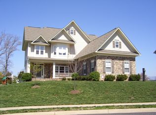 4182 Cray Dr, Warrenton, VA 20187