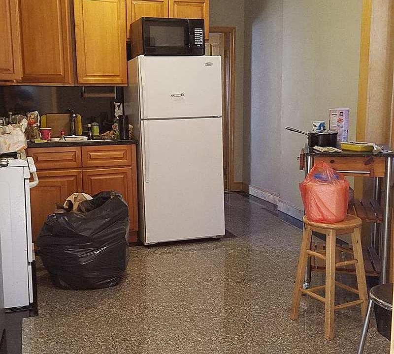 2nd image of 190 Hester St APT 11