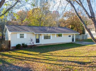 98 Meadowbrook Dr, Franklin, NC 28734