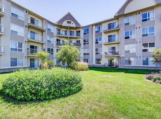 8 Harris St #104, Cambridge, ON N1R 8R1