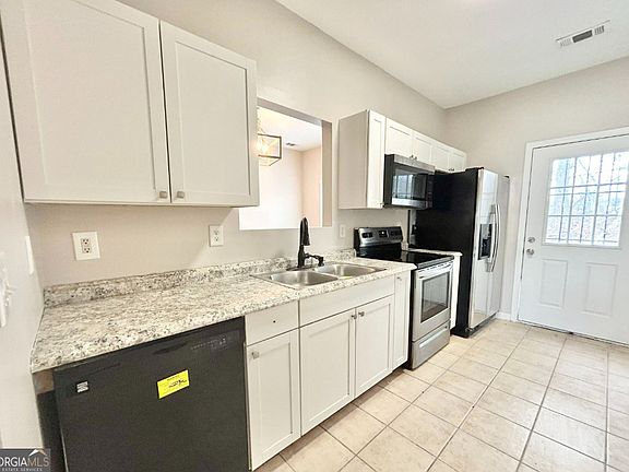 4th image of 1026 Wheel House Ln APT C