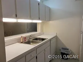 3921 SW 34th St — Photo 7