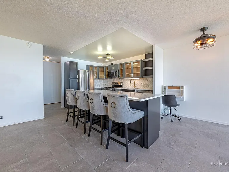 6700 S South Shore Dr #22B — Photo 3