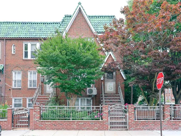 1995 E 28th St, Brooklyn, NY 11229