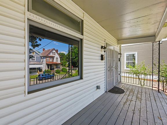 2nd image of 3329 Hackberry St