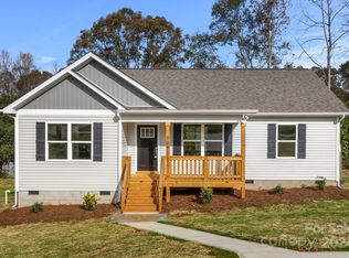 109 Orchard St, Forest City, NC 28043
