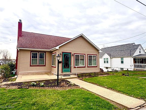 2nd image of 647 McCready Ave