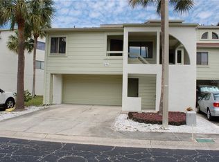 614 Drake Ln N, Dunedin, FL 34698