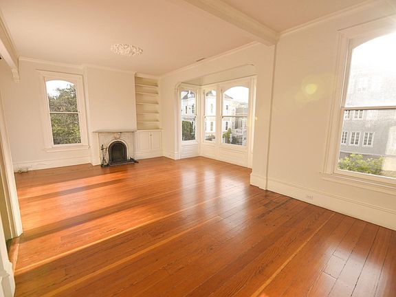 4th image of 2257 Steiner St