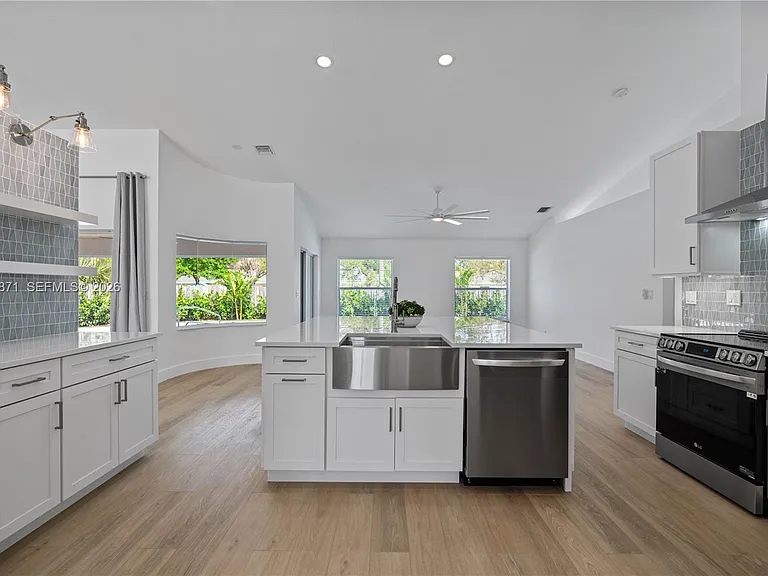 5923 Loxahatchee Pines Dr — Photo 3