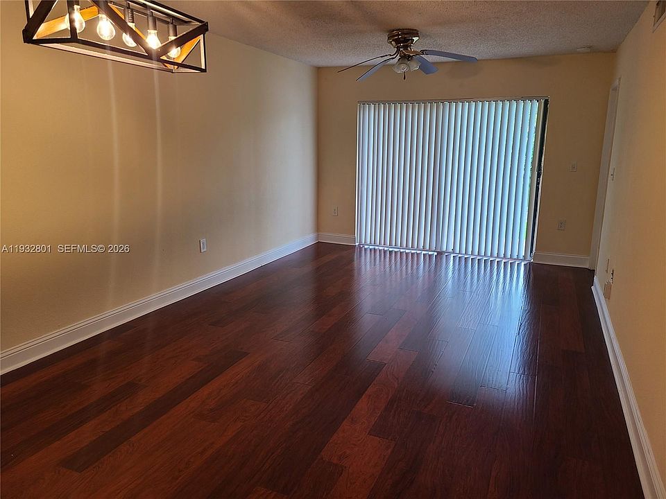 1st image of 9983 Nob Hill Ct