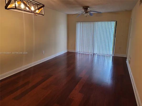 9983 Nob Hill Ct, Fort Lauderdale, FL 33351