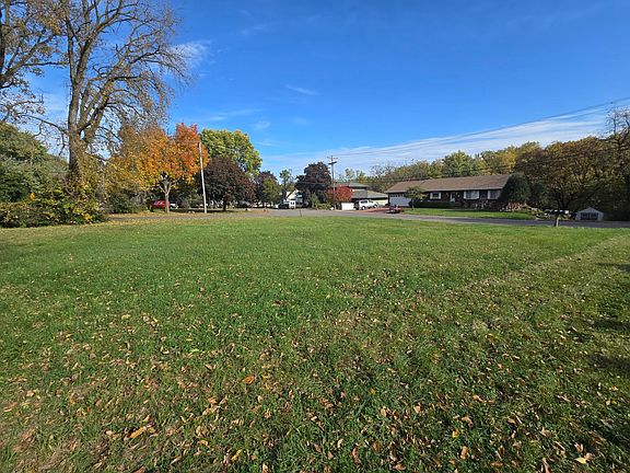 4th image of 7177 River Rd