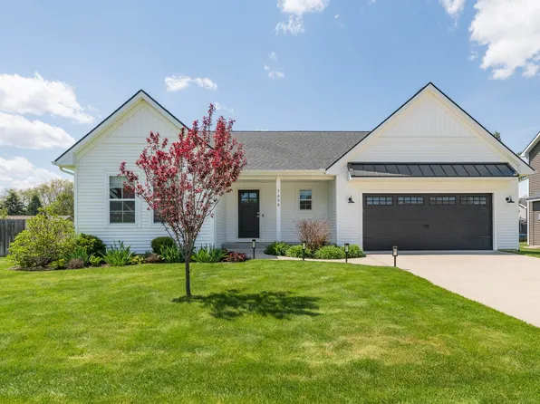 7438 Jamaica Ln, Portage, MI 49002