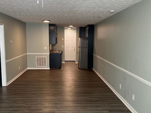 5th image of 71 Evergreen Ln #7