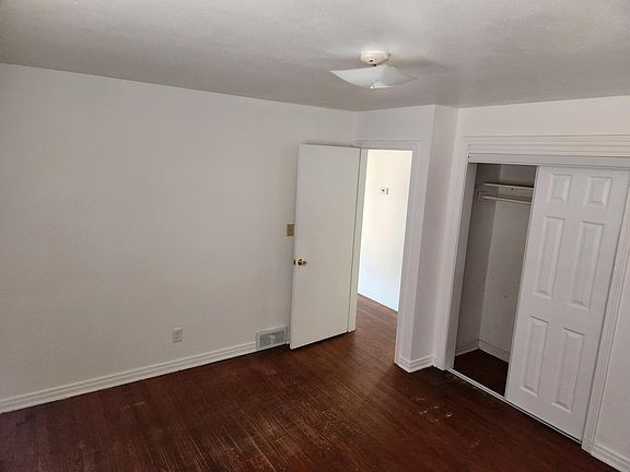 4th image of 1115 N Rockton Ave
