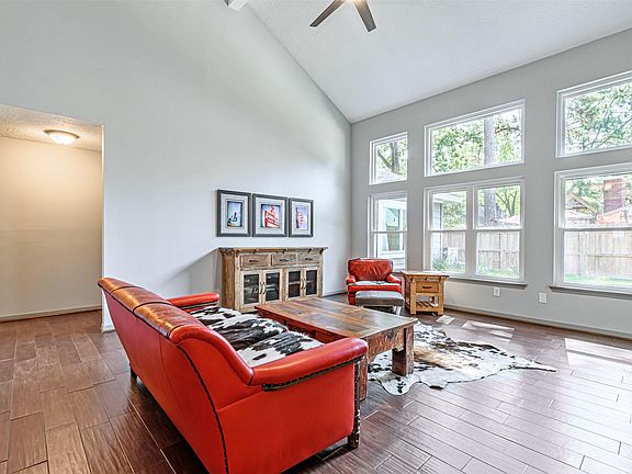 3rd image of 5436 Haven Oaks Dr