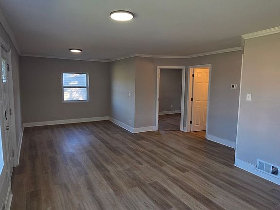 5th image of 1019 Green Ln