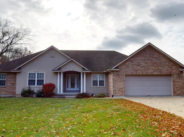 2005 Hedge Apple Dr, Sedalia, MO 65301