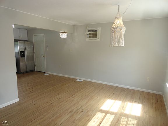 3rd image of 238 Norris Ave