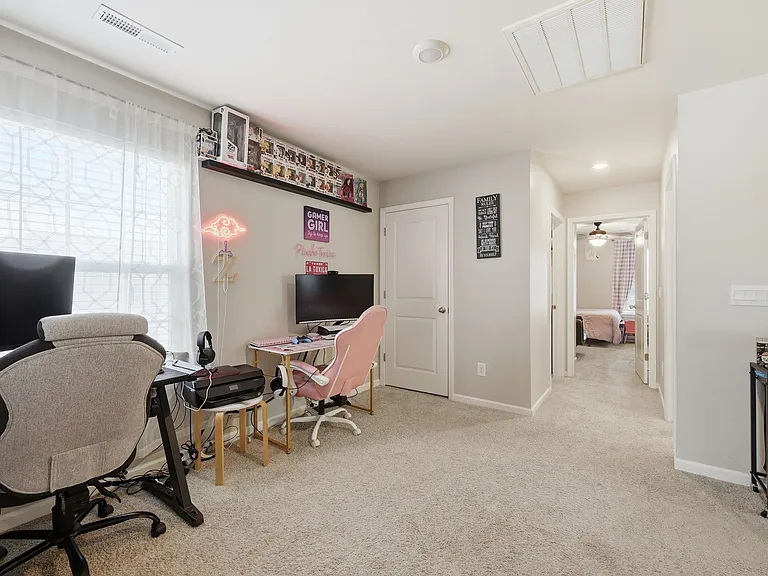 1160 Fowler — Photo 37