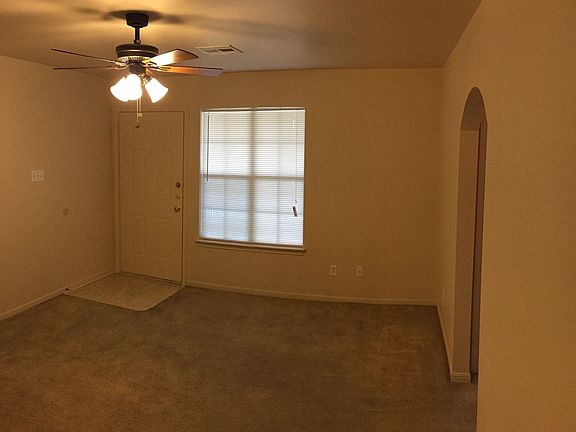 4th image of 407 Brittney Way APT C