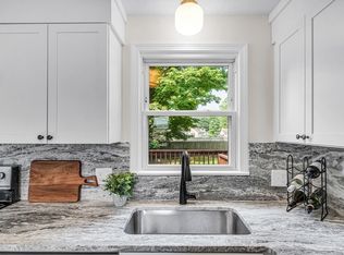 16 Stuart St, Springfield, MA 01119