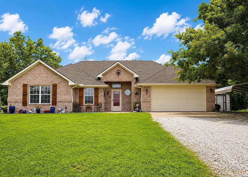 1st image of 105 Jeremy Ln