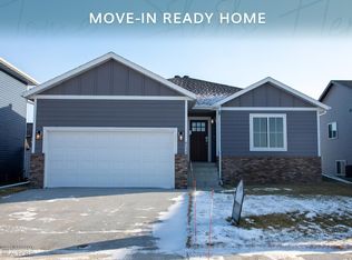 6134 Martin Ln W, West Fargo, ND 58078